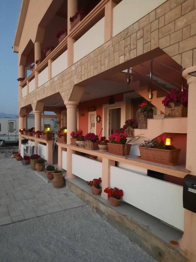 Appartamento Penzion u Kapitána Vir Esterno foto